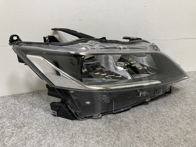 セレナ XV X G C27 GC27 GNC27 e-POWER HC27 純正 後期 右 ヘッドライト ランプ ハロゲン レベライザー 刻印A KOITO 100-23782 144527