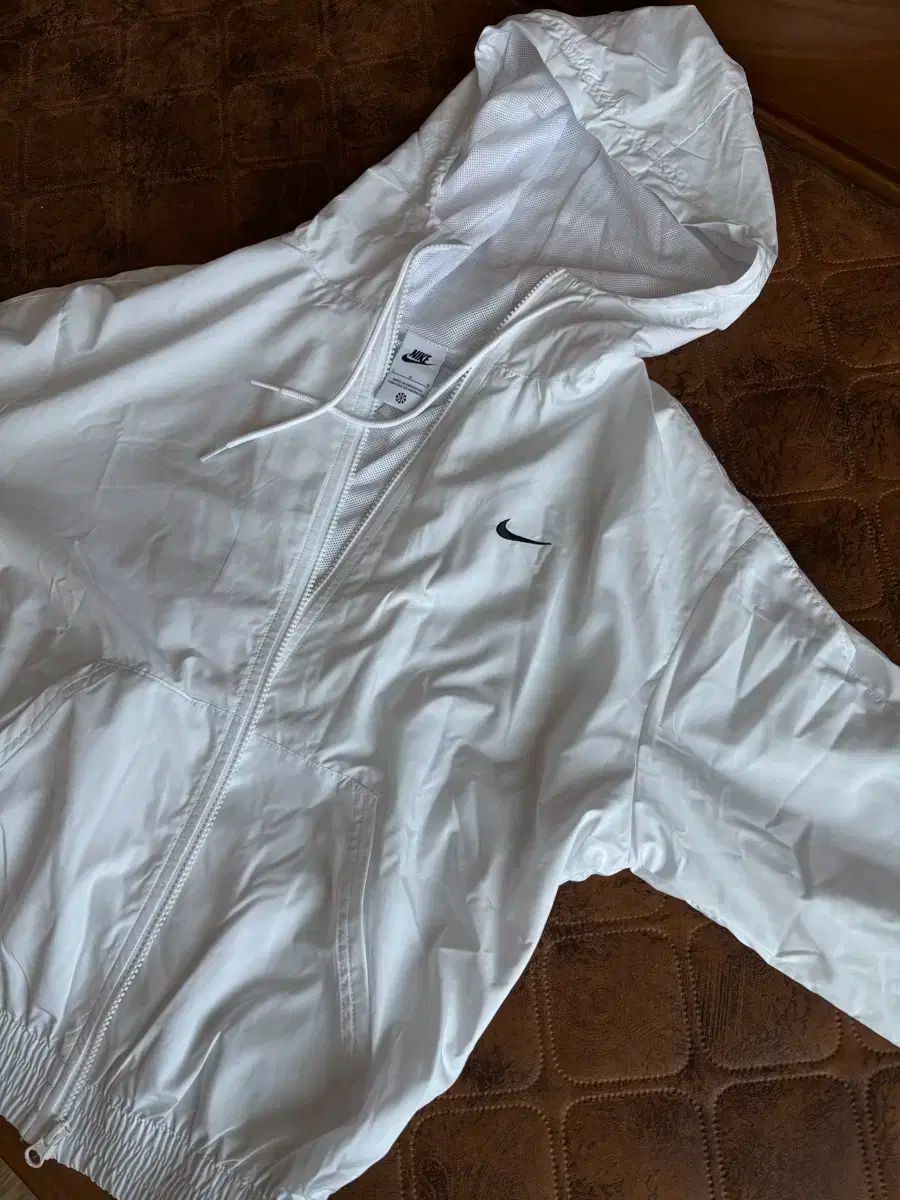 NIKE ナイキ ウィンドブレーカー ジャケット