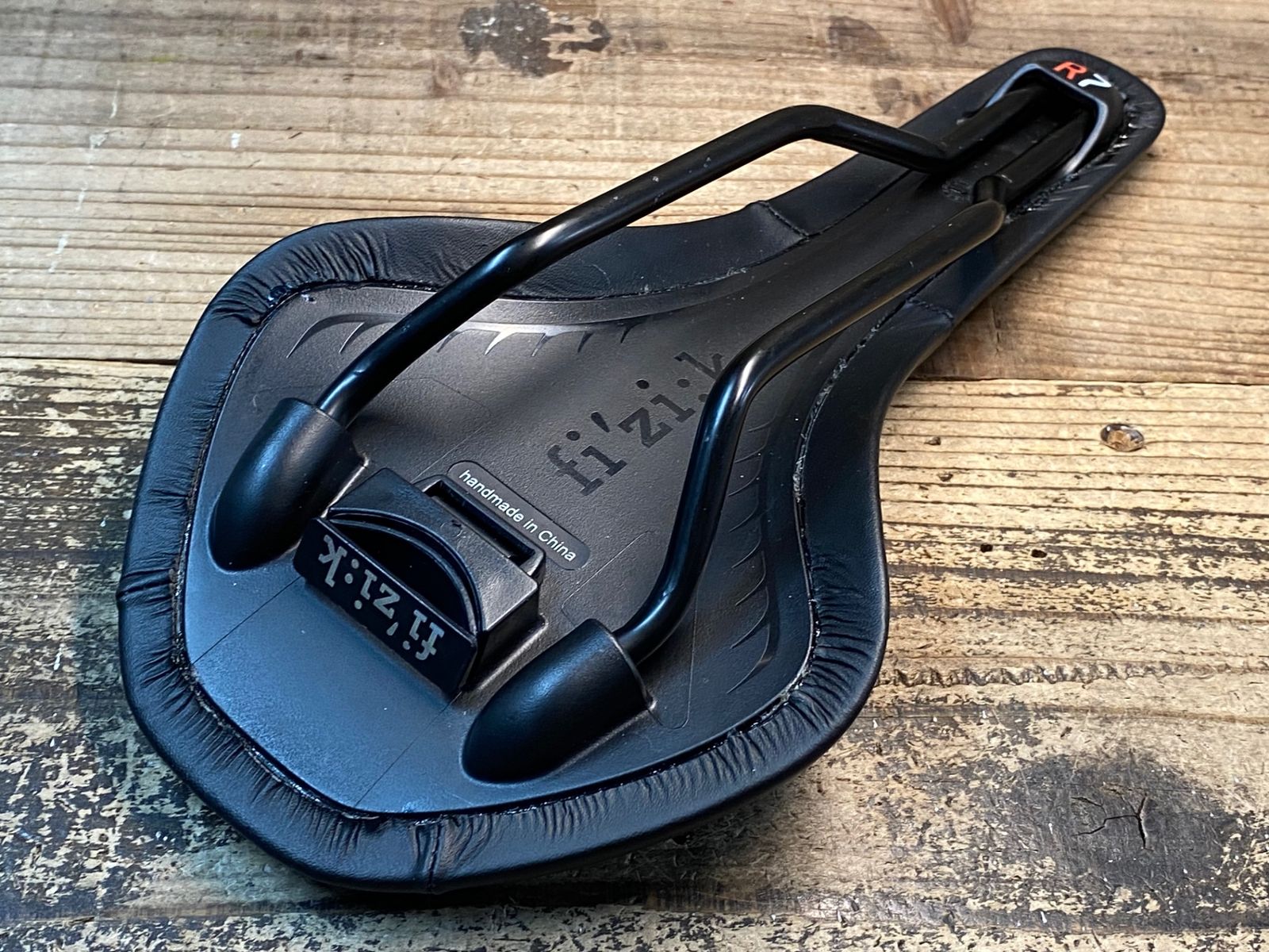 FIZIK ANTARES R1 OPEN カーボンレール forカメレオン JJ259