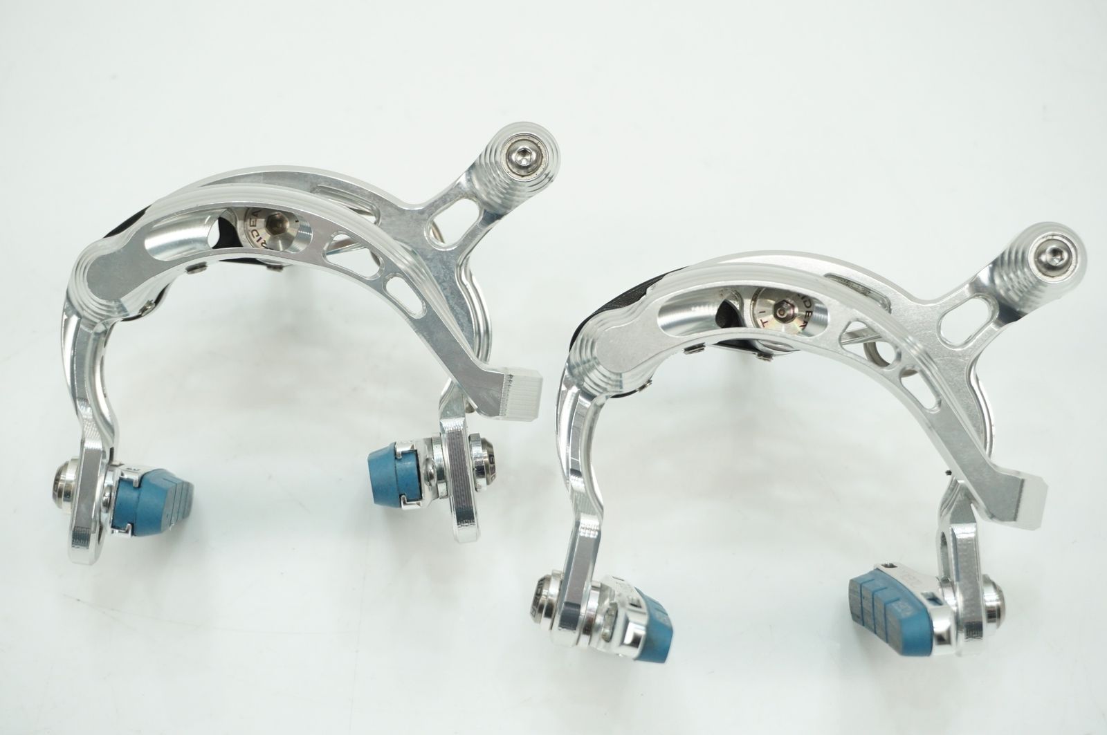 中古】 新素材による接着ブリッジの臨床 