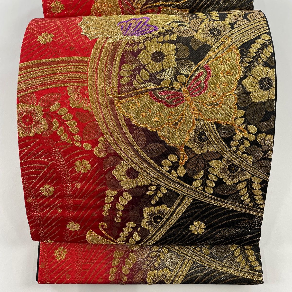 丸帯 美品 秀品 蝶 草花 金糸 箔 赤黒 六通 正絹 【中古