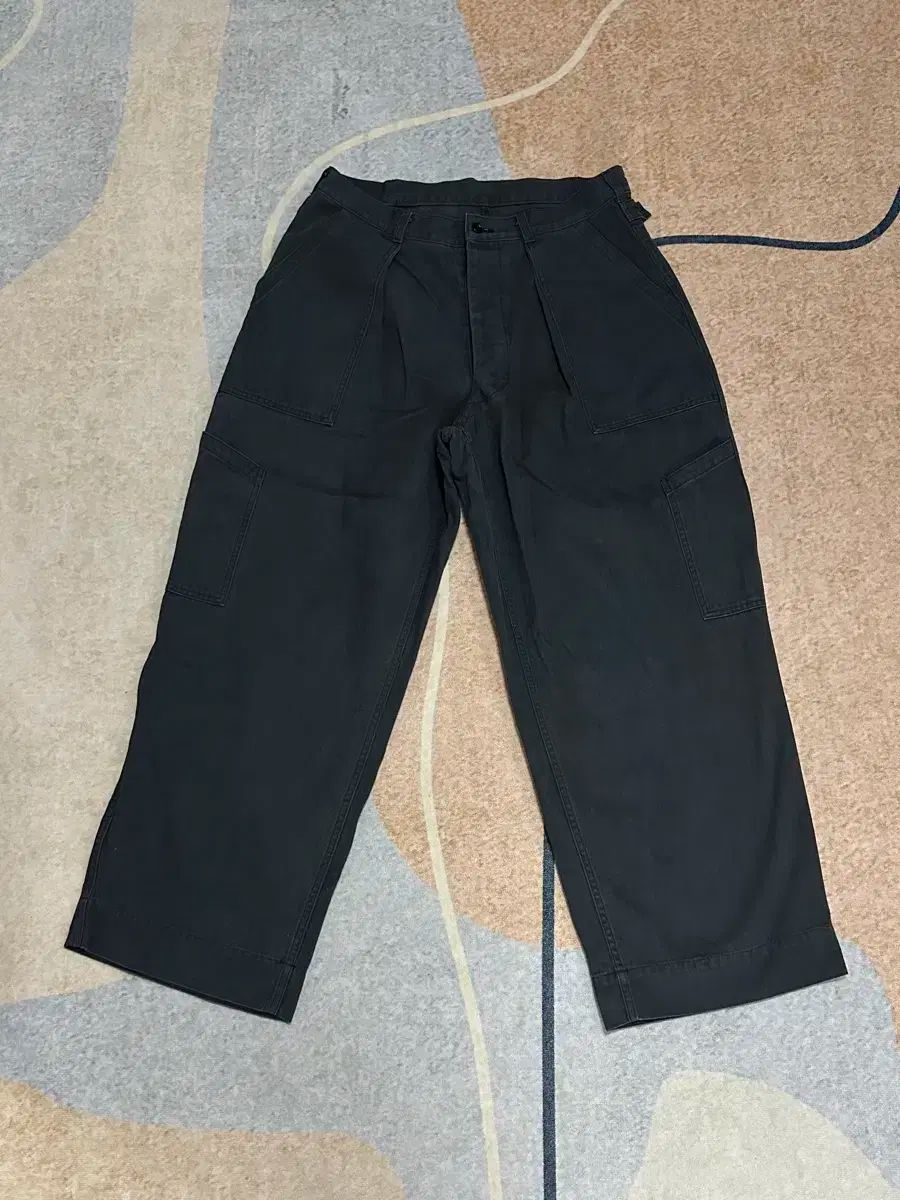 3 アプレッセ A PRESSE USAF Hemmed パンツ 黒
