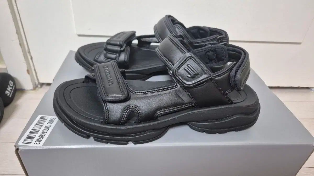 BALENCIAGA バレンシアガ