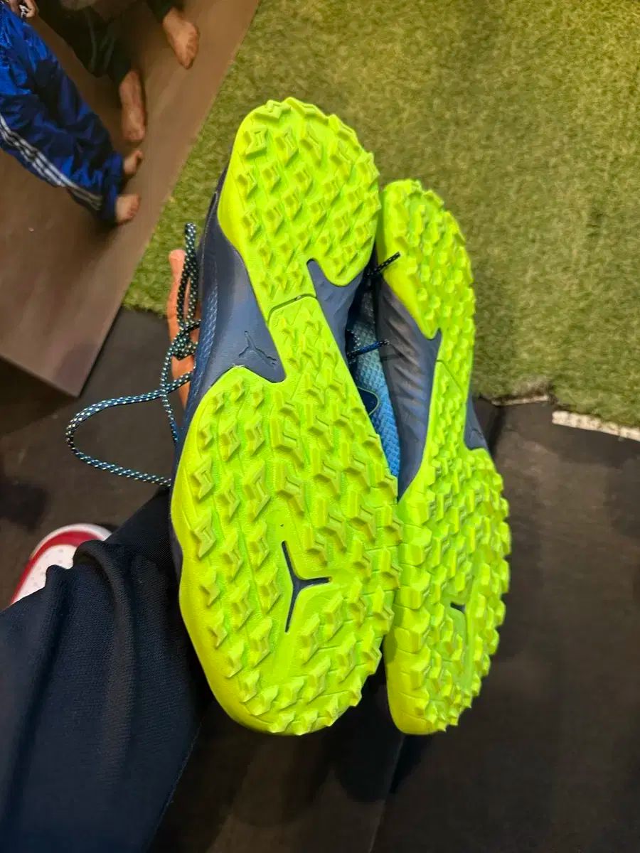 プーマ サッカーシューズ