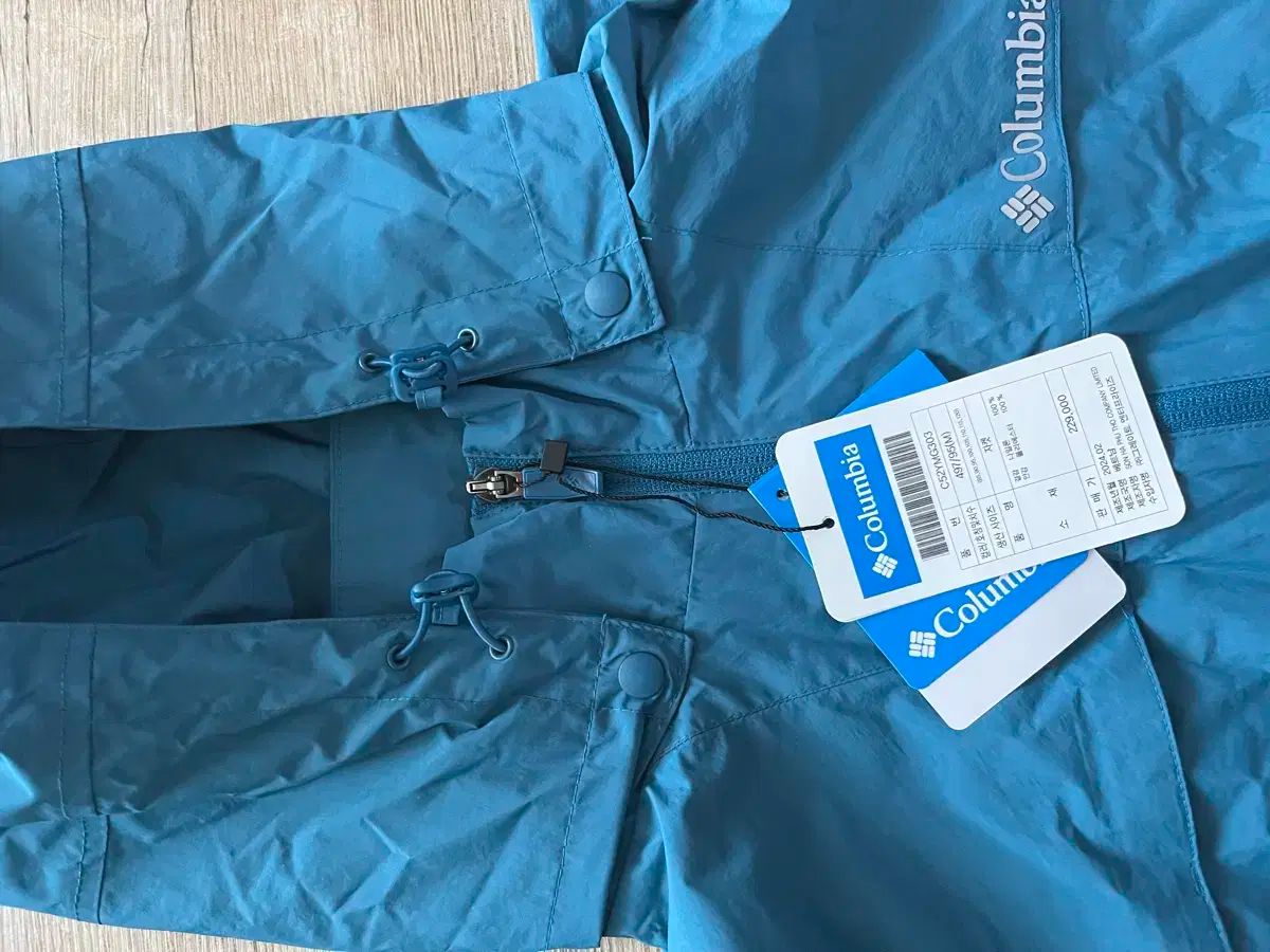 Columbia 防水
