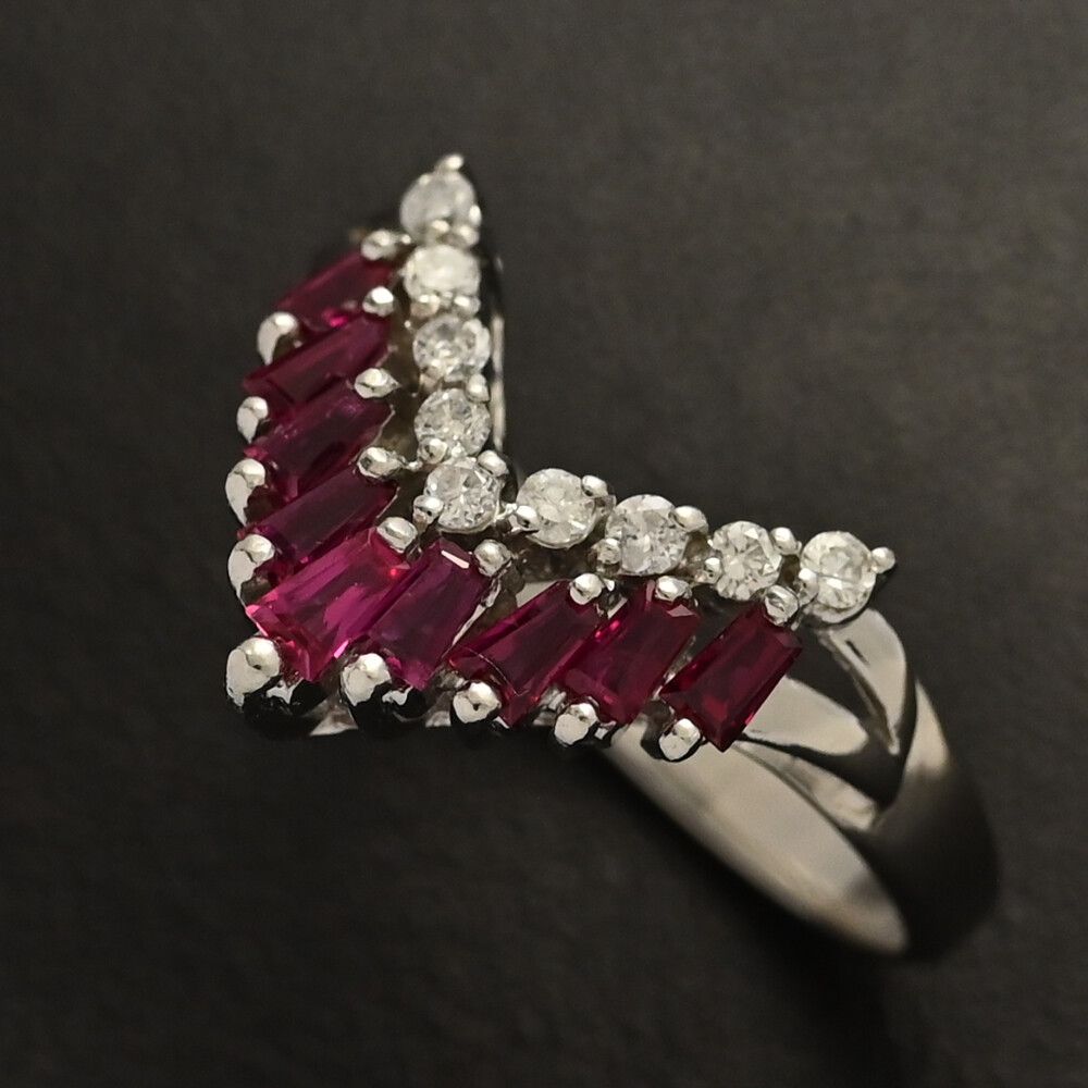 RU0.46ct FD 0.13ct V字･ルビー･ダイヤモンドリング･指輪 Pt900-4.0g 11.5号 51.5 プラチナ プレゼント 記念日 ♀ S レディース 589775