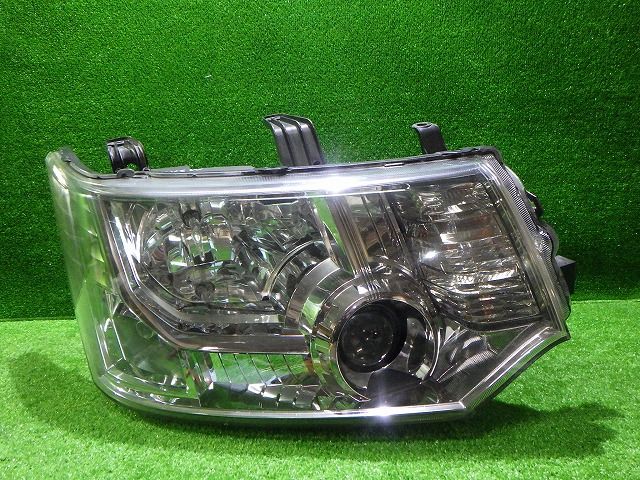 三菱デリカD5 右ヘッドライト デリカD5 ヘッドライト 右側 三菱 デリカD5 右ヘッドライト