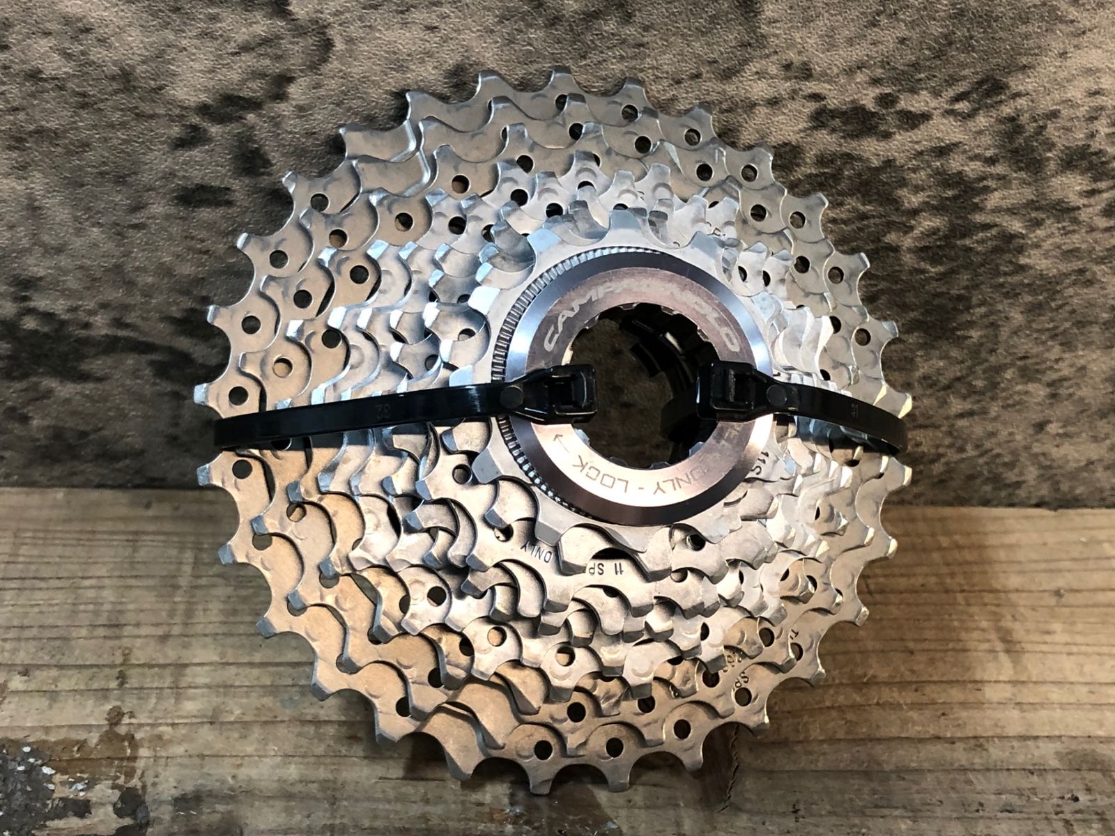 IY323 カンパニョーロ Campagnolo レコード RECORD スプロケット 12-29T 11S
