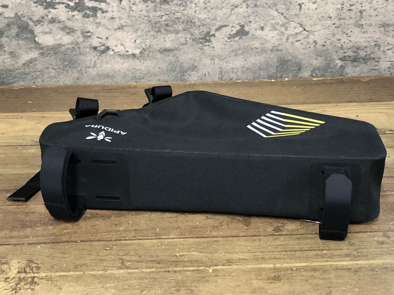 フレームバッグ