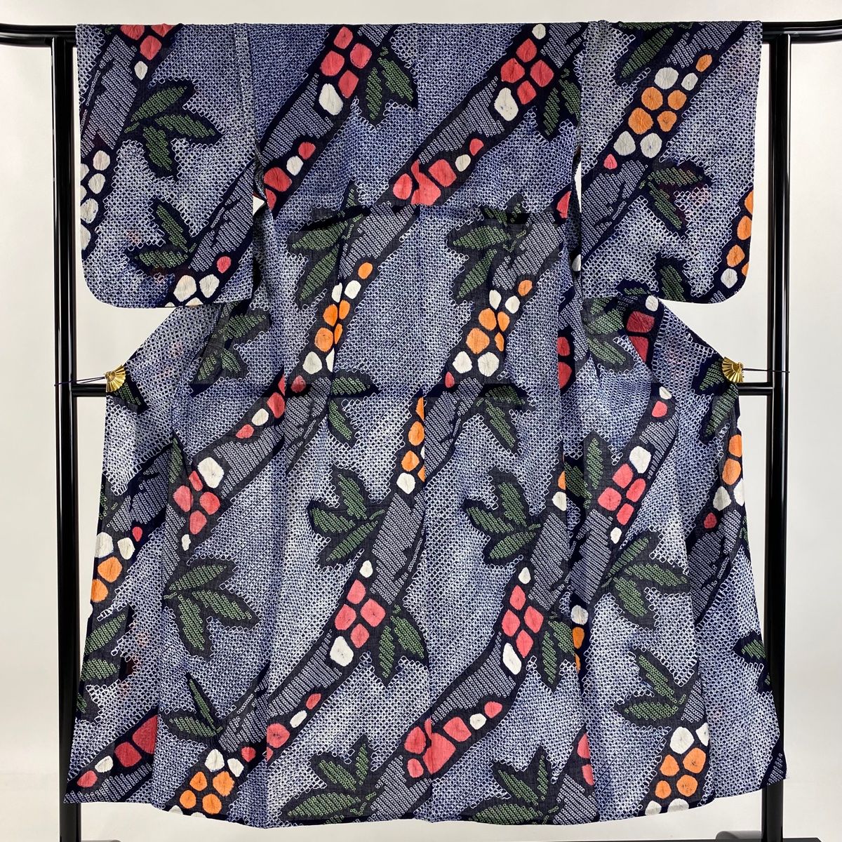 浴衣 身丈149.5cm 裄丈64cm M 絞り浴衣 草花 総絞り 紺色 綿