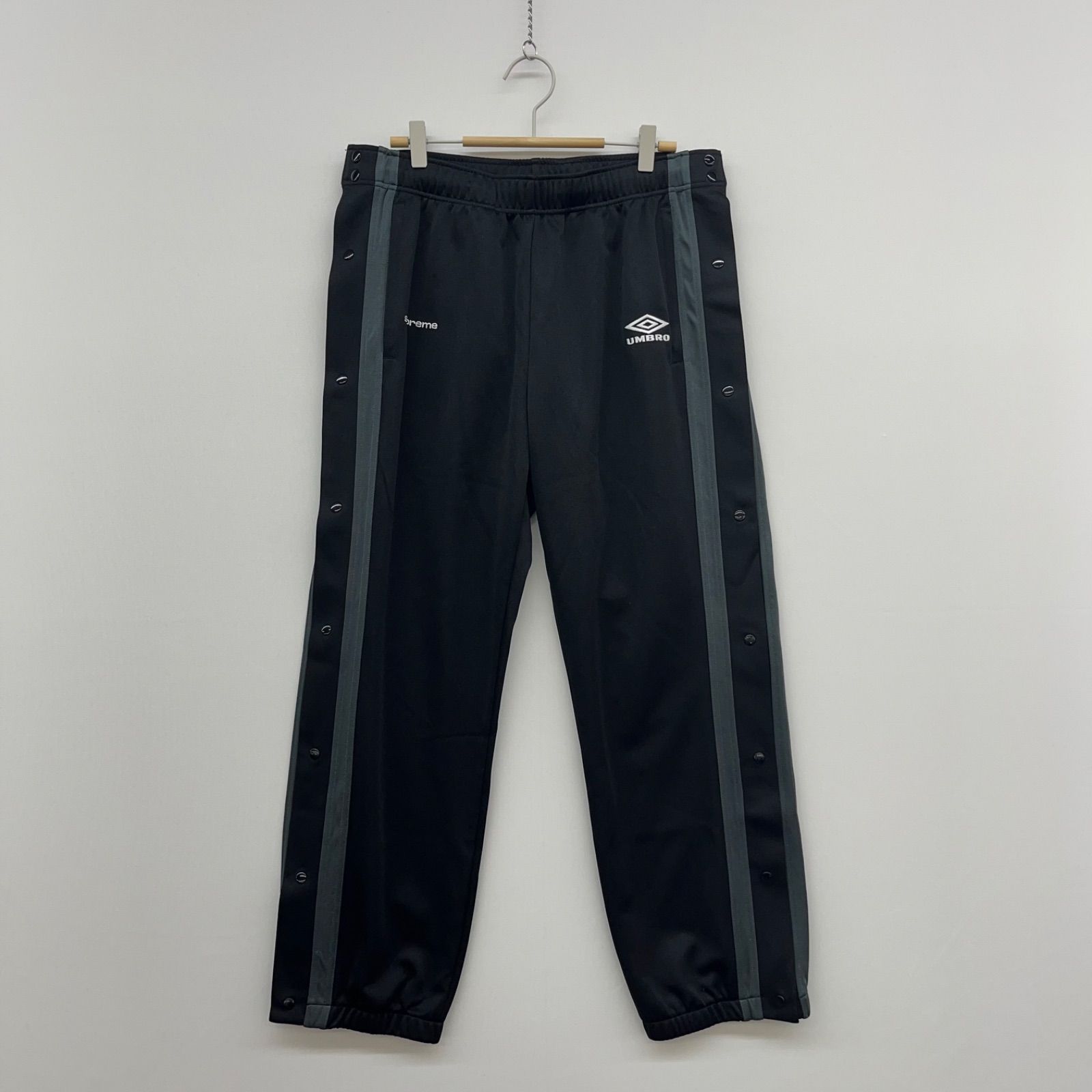 Supreme UMBRO （シュプリーム・アンブロ）パンツ黒　Mサイズ 066c1b327e64464caa04d696c5c5b3