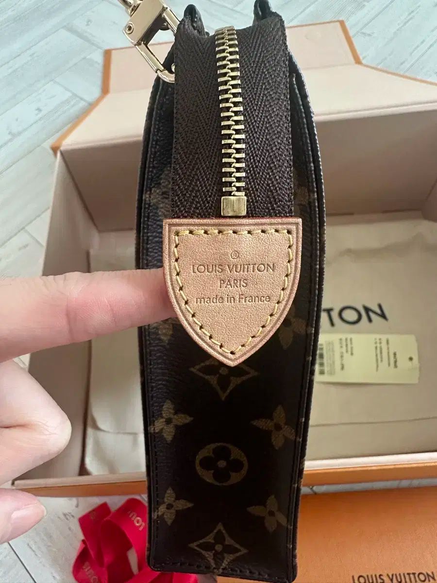 ルイヴィトン トゥー丸のまま26 百貨店 ほぼ