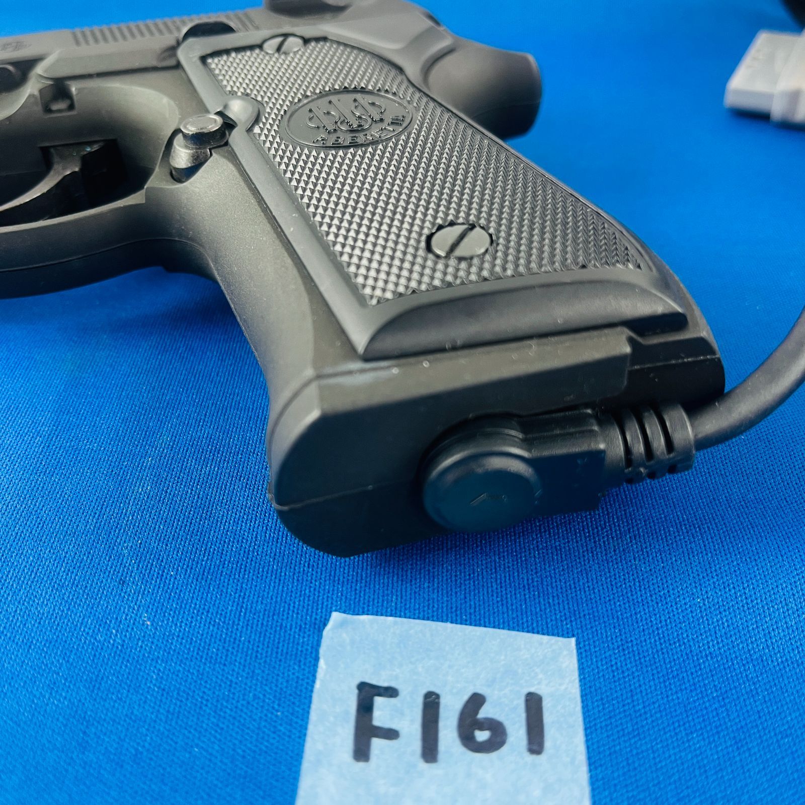◇F161【通電動作OK】PS1用 ガンコン BERETTA M92FS TARGET