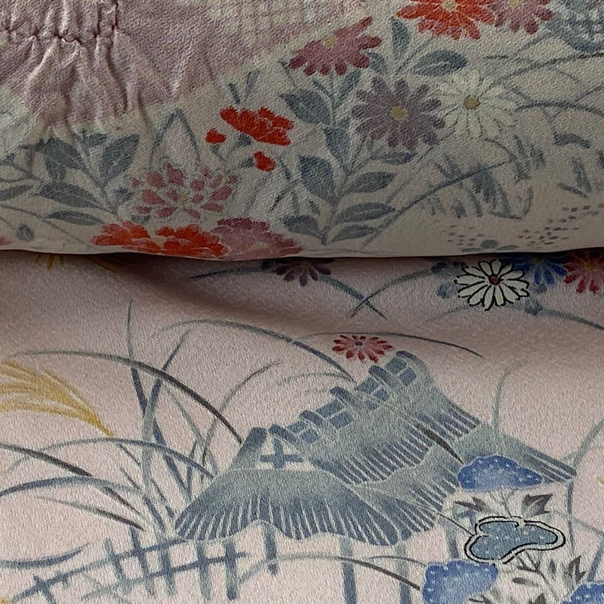 バーゲン通販。 反物 秀品 小紋 扇面 草花 絞り 縮緬 薄ピンク 正絹