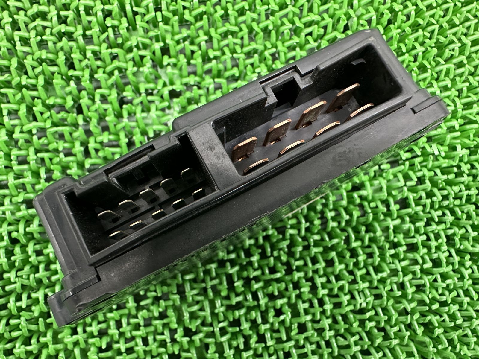 ZRX1200R ヒューズボックス 26021-1096 カワサキ 純正 中古