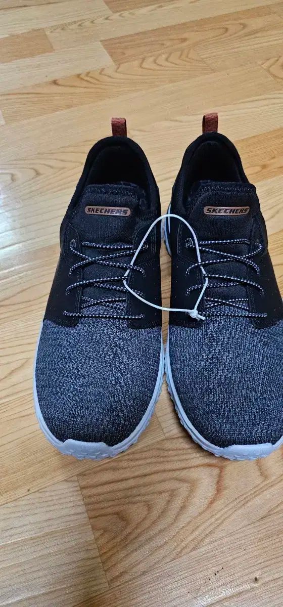 【雷市場（ポンジャン）商品韓国直送】270 SKECHERS(スケッチャーズ)