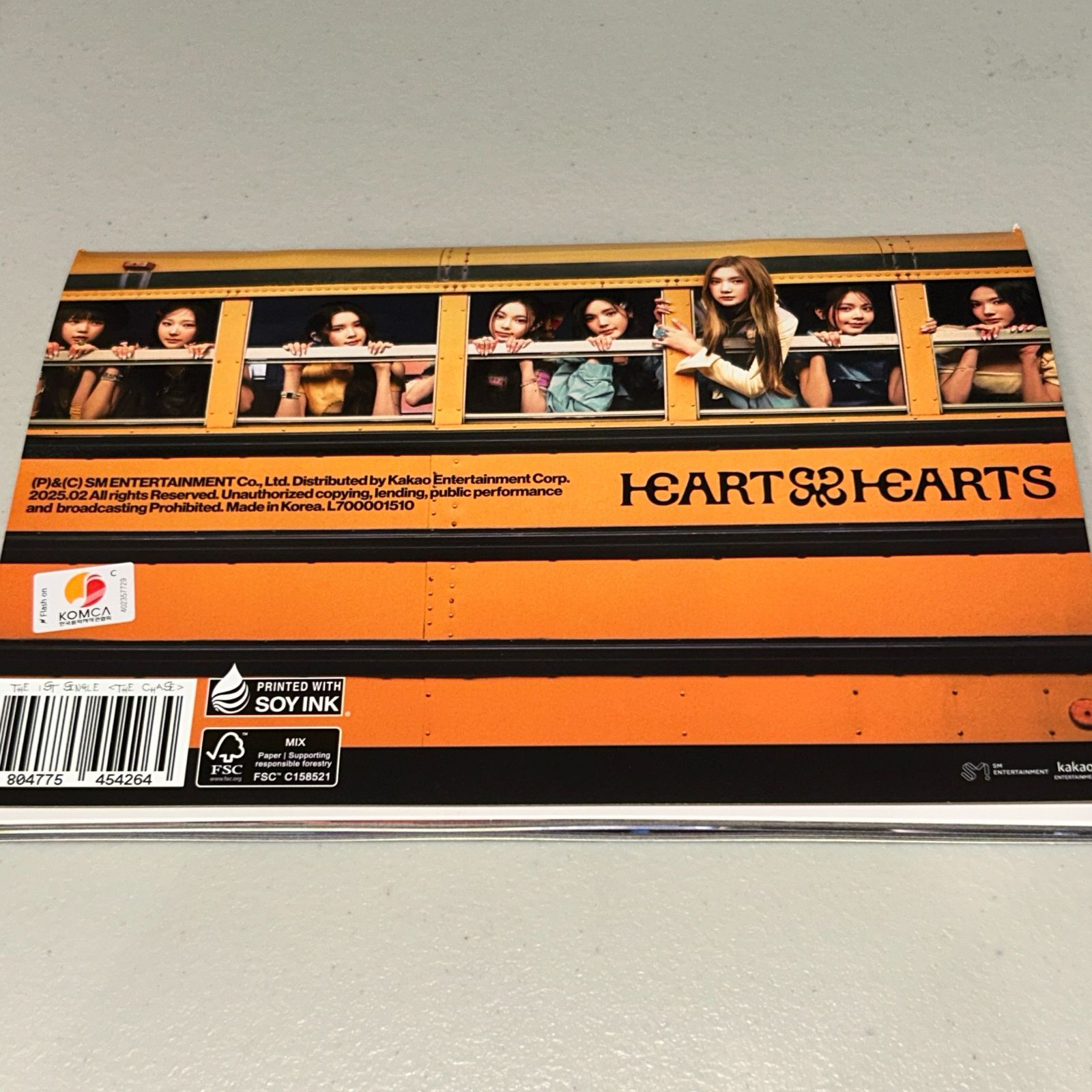 Hearts2Hearts 直筆サイン「The Chase」Photobook ver. - メルカリ