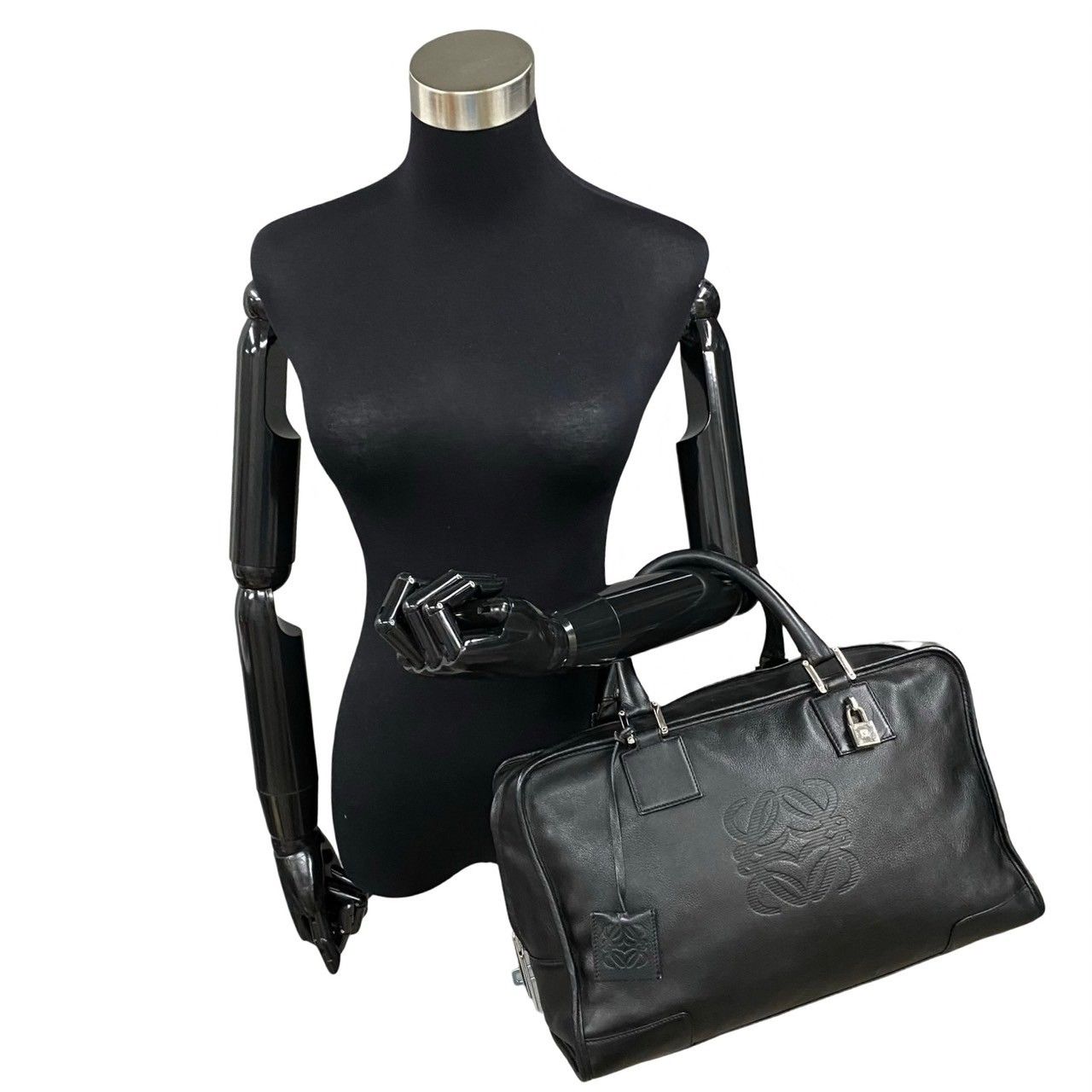 極 美品 保存袋付き LOEWE ロエベ アマソナ 36 アナグラム ロゴ レザー