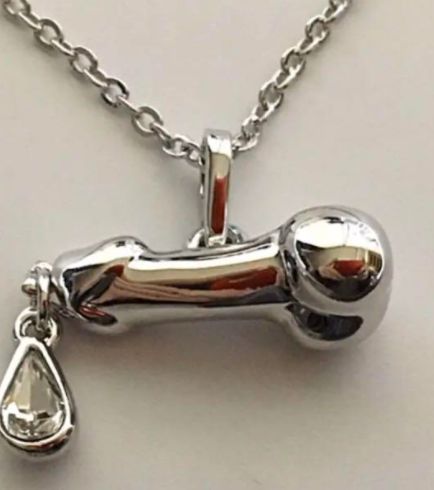 ヴィヴィアンウエストウッド シルバー ネックレス ペニス型 - メルカリ