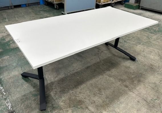 ミーティング スタックテーブル