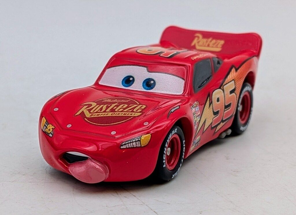 カーズ トミカ　ライトニング・マックィーン(ジャンプタイプ) Takara Tomy - カーズ トミカ ライトニング・マックィーン