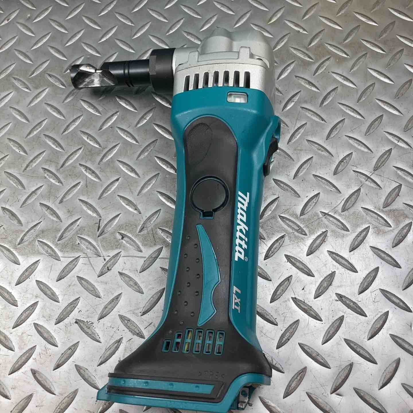 マキタ makita コードレスニブラ JN161DZ 18V 川崎店