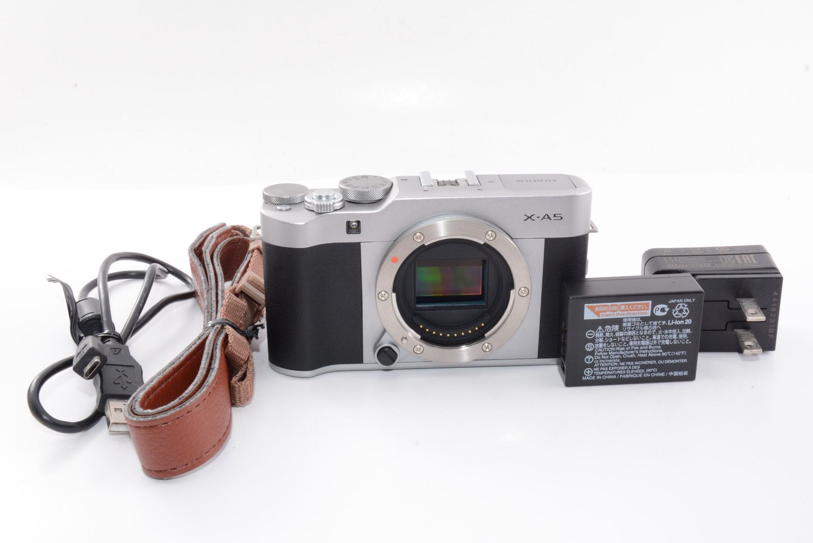 外観特上級】FUJIFILM ミラーレス一眼 X-A5シルバー 富士フィルム X-A5