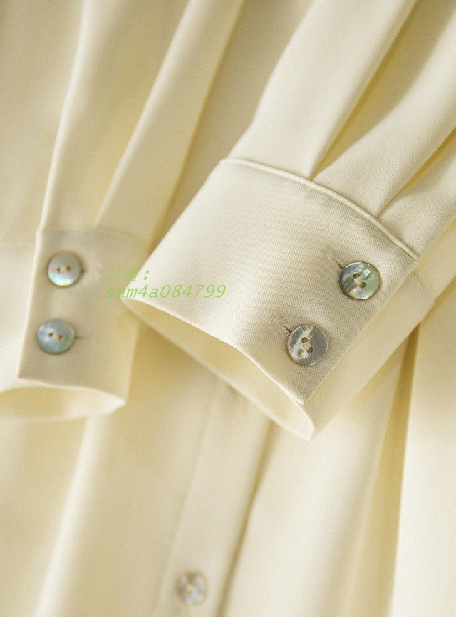 シャツブラウス