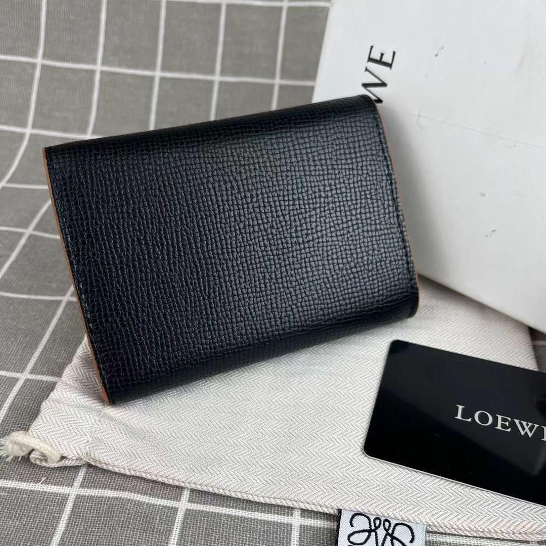 美品 LOEWE ロエベ 三つ折り財布 - メルカリ