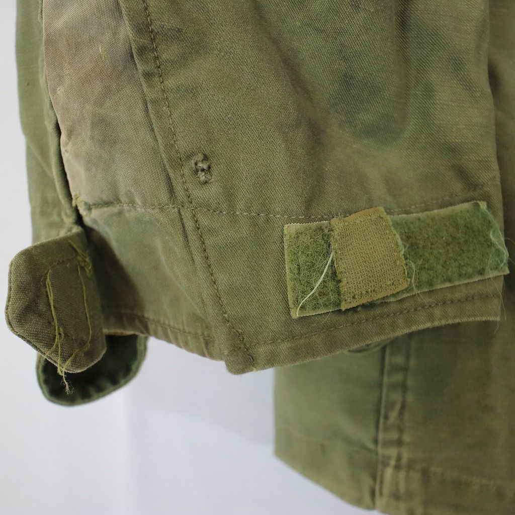 70年代  米軍実物 U.S.ARMY M-65 2nd フィールドジャケット 防寒  ミリタリー オリーブ (メンズ  S相当)   N7379襟袖腹部背中キズ