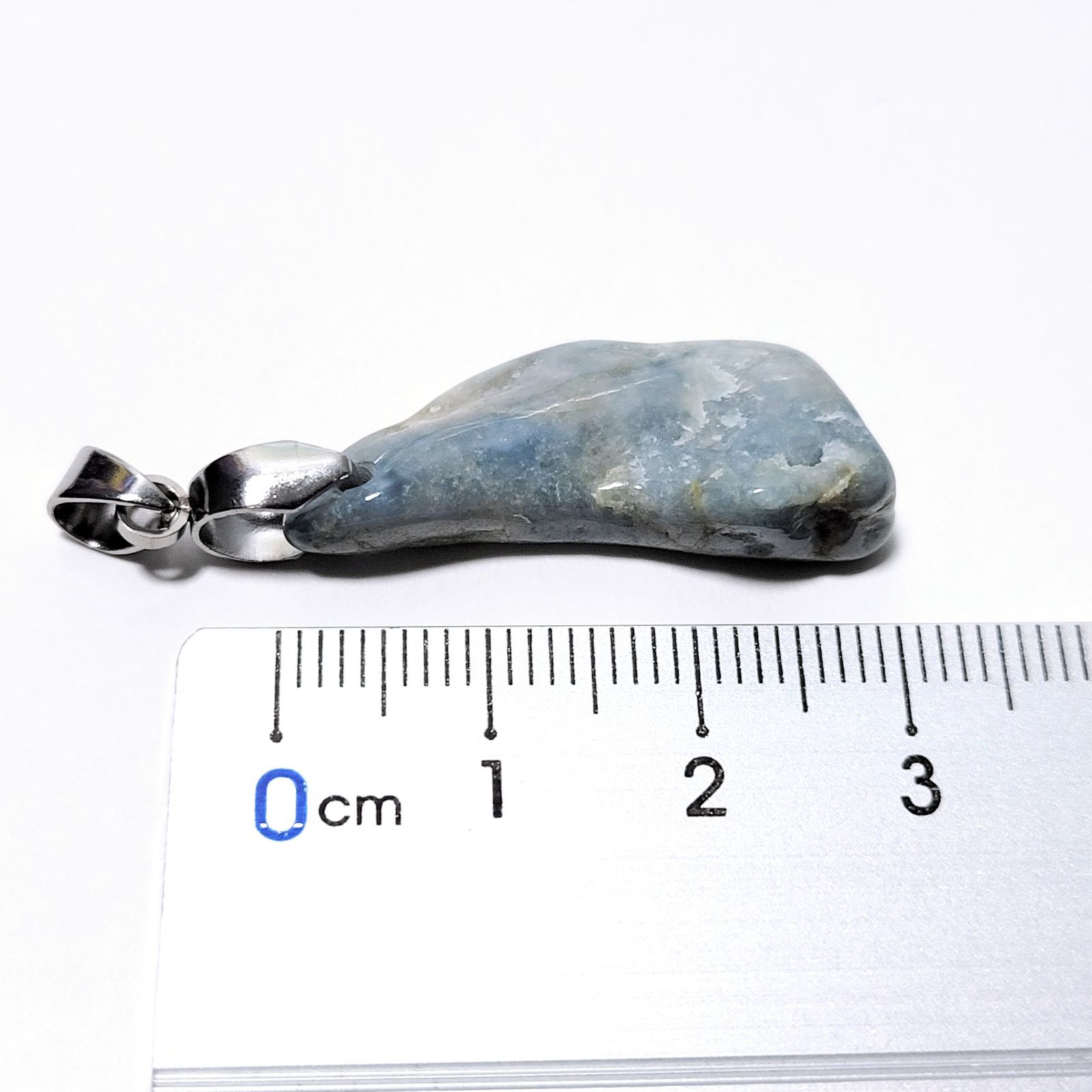 コン沢原石ﾍﾟﾝﾀﾞﾝﾄﾄｯﾌﾟ糸魚川翡翠金具(ｽﾃﾝﾚｽ)付ms-PT0022 - メルカリ