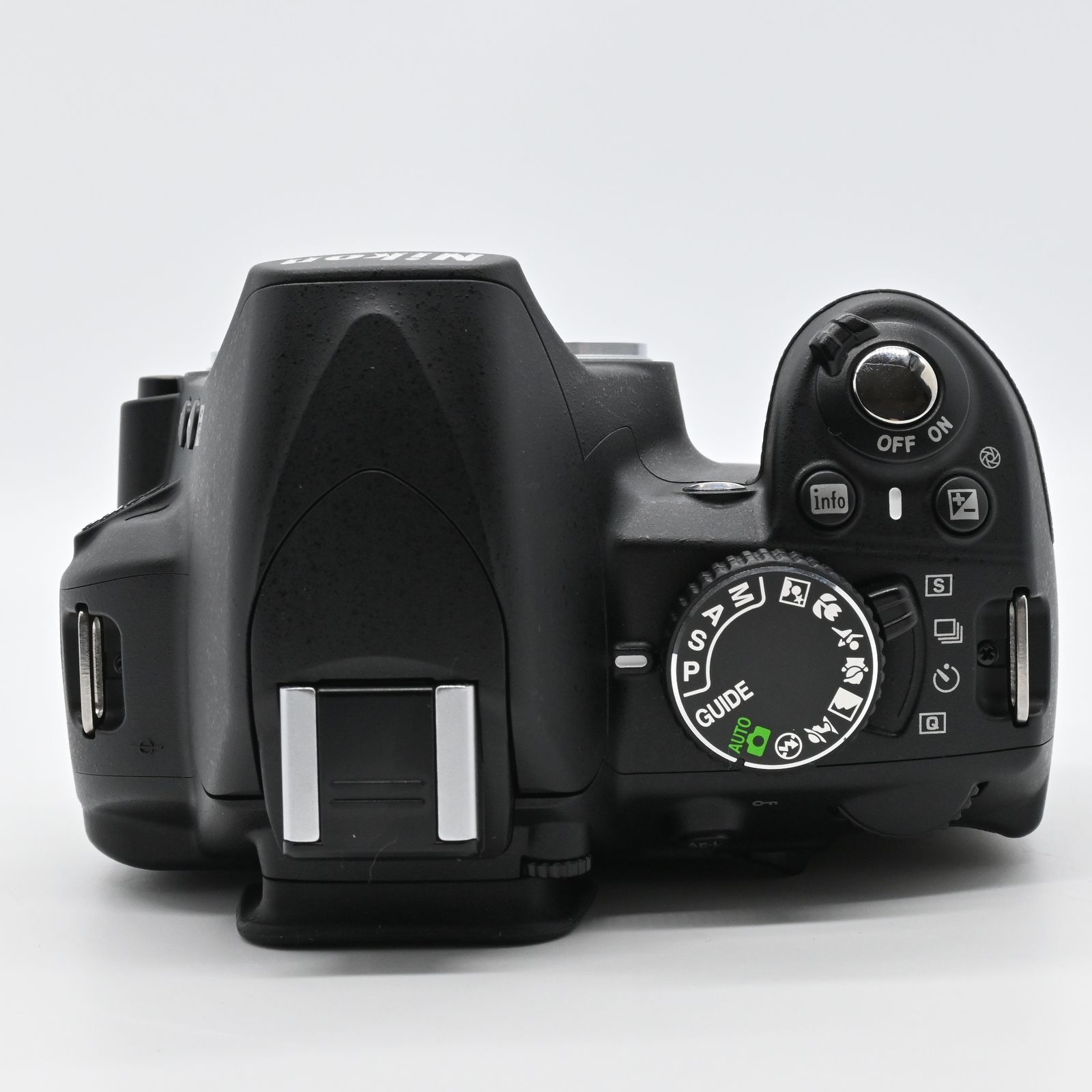 Nikon ニコン D3100 ボディ ショット数1846：2513722 Nikon D3100 ボディ ショット数 1761 ライブビュー切替不可 現状