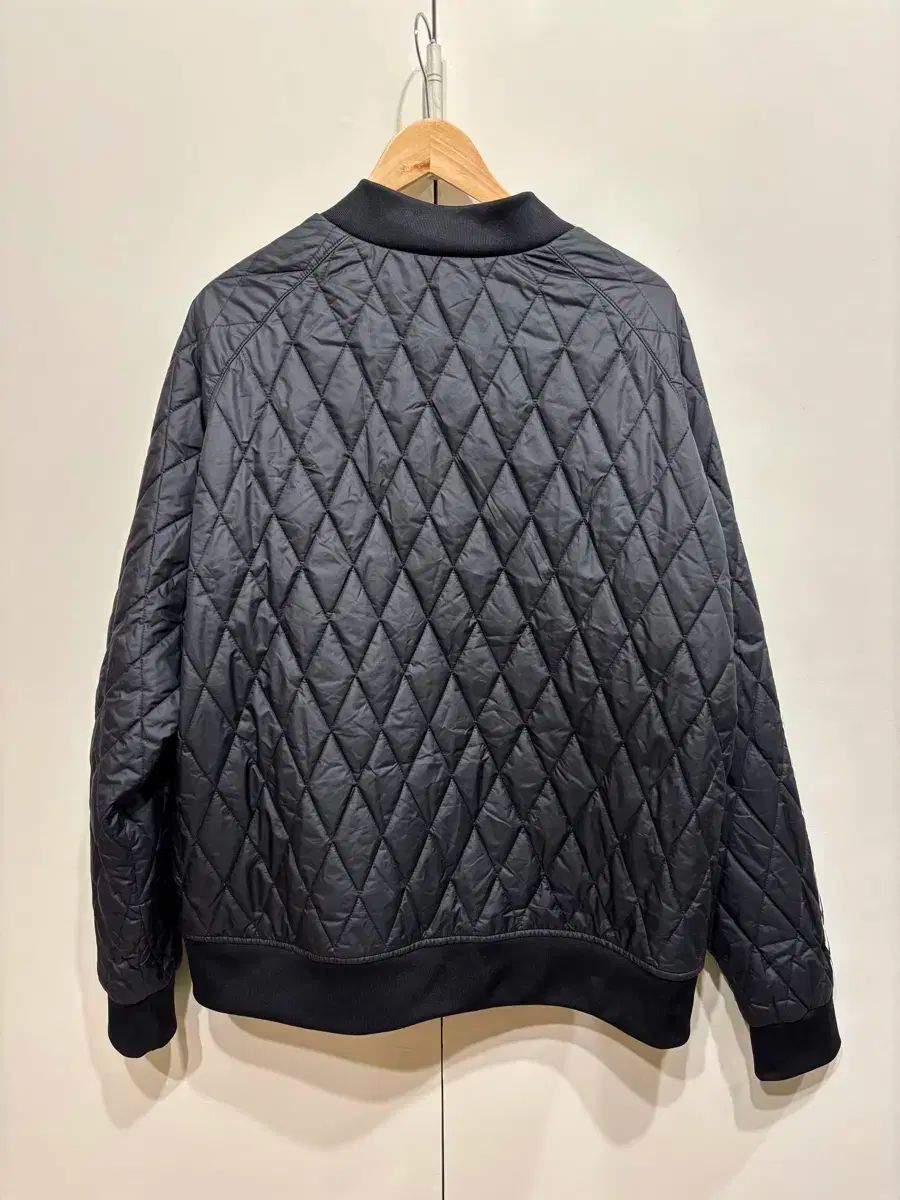 adidas アディダス キルティング ヌビ ジャケット 黒