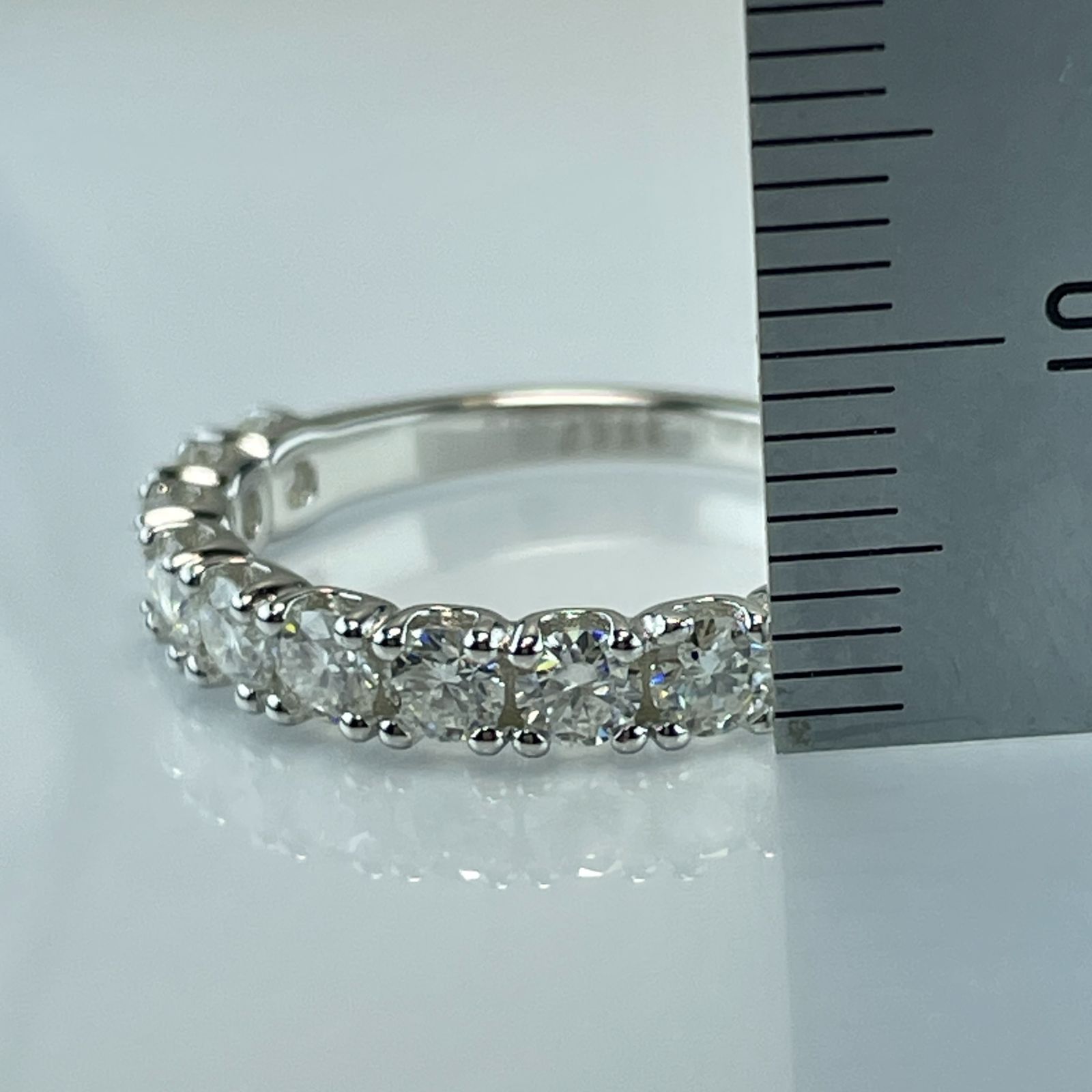 モアサリング3mm 10石【8号】2ミリ10石11号 モアサナイトリング 3mm 10石 【M310】【アクセサリー袋付】 - メルカリ