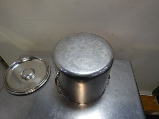 新品　クローバー　 SUS316 ステンレス 寸胴鍋 蓋付 30cm　モリブデン クローバー SUS316 ステンレス 寸胴鍋 ふた付 30cm 内寸φ30深30cm 19L