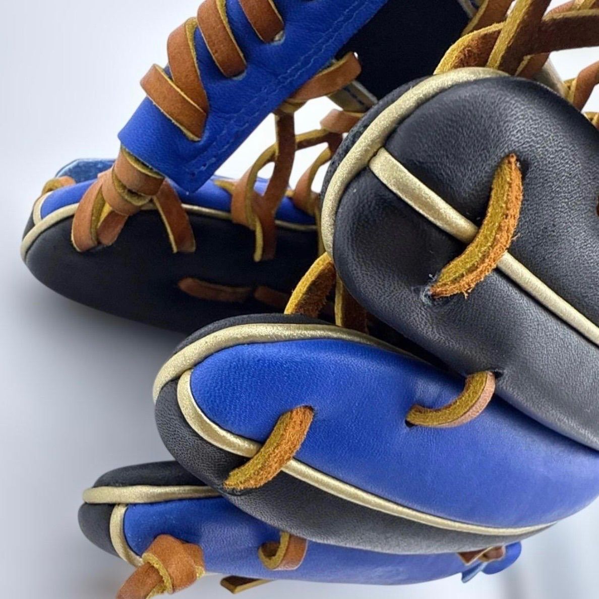 外野手用青×黒