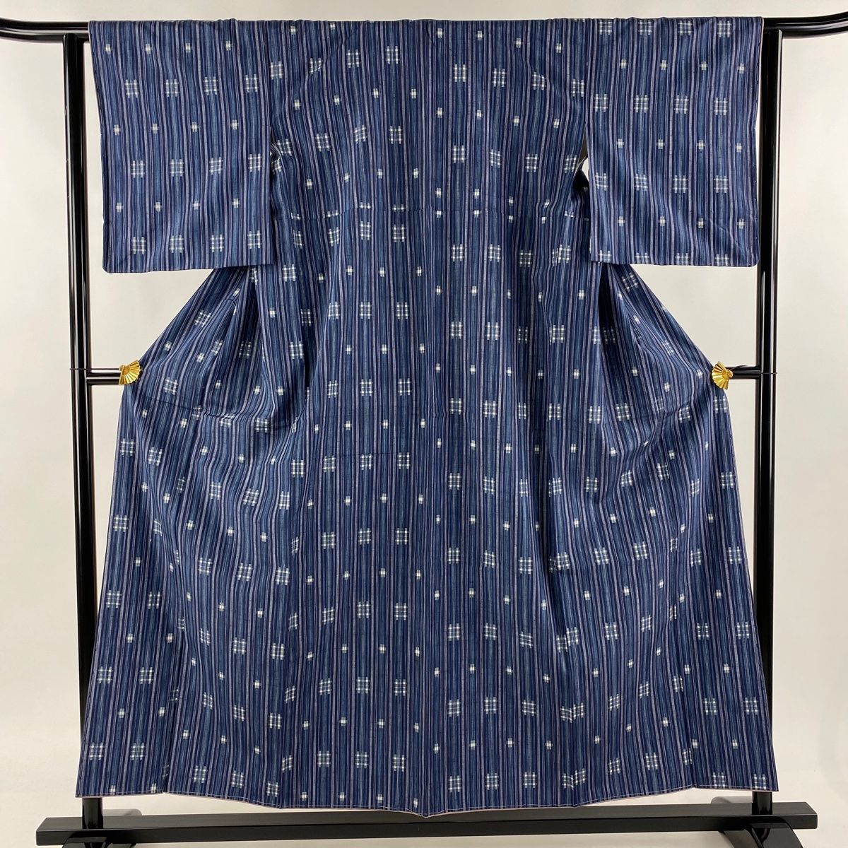 紬 身丈154.5cm 裄丈62cm S 袷 証紙 縞 幾何学 藍色 正絹 秀品