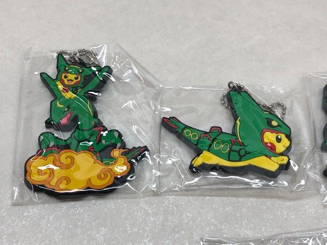 レックウザポンチョを着たピカチュウ ポケモンセンター スカイ