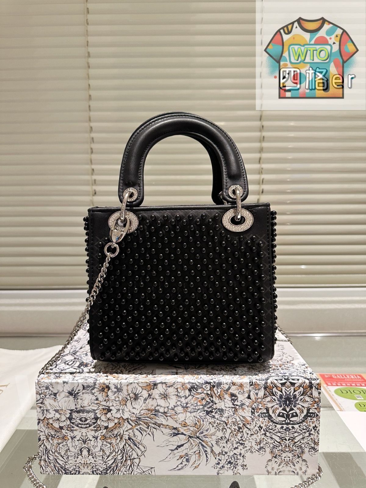 Dior トラベルバッグ ギフトセット 新品未使用】Dior Miss Diorギフトノベルティトラベルセット