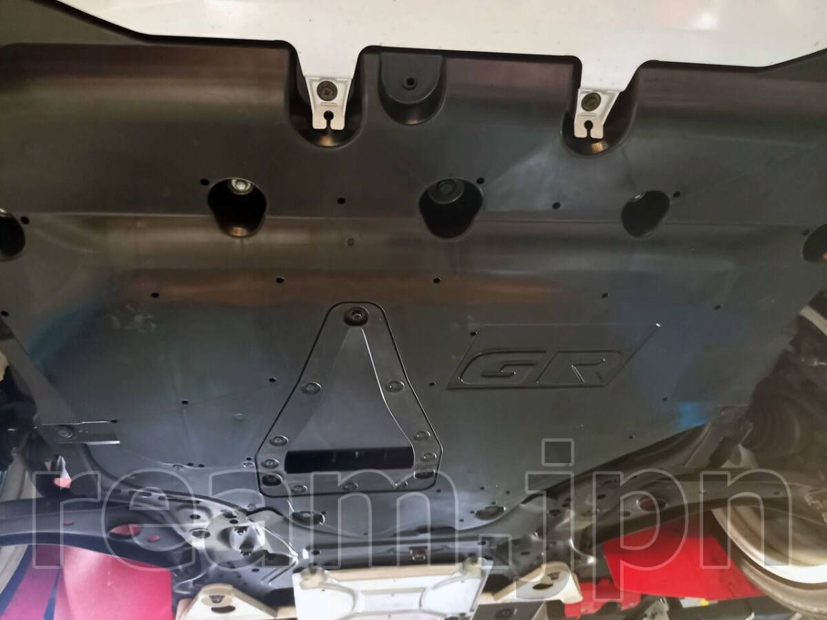 新品 トヨタ純正 GRヤリス GRMN エンジンアンダーカバー クリップ12個