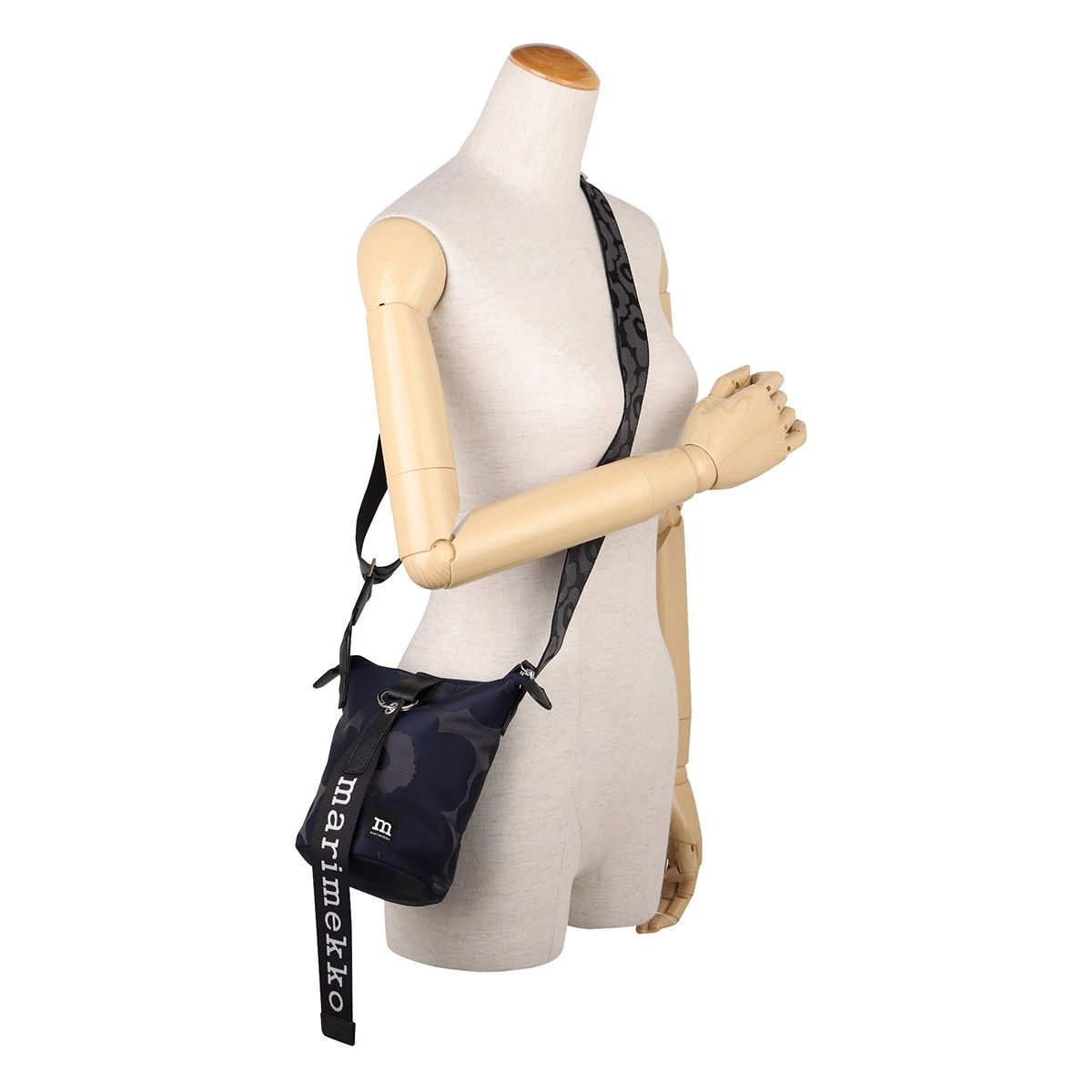 新品 マリメッコ Marimekko ショルダーバッグ ウニッコ エッセンシャル  