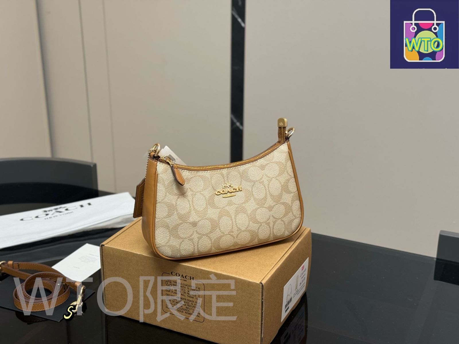 COACH.CA548コーチ テリ アンダーアームバッグ、 Coach Teri Shoulder Bag Signature Canvas CA548 Brown Women's