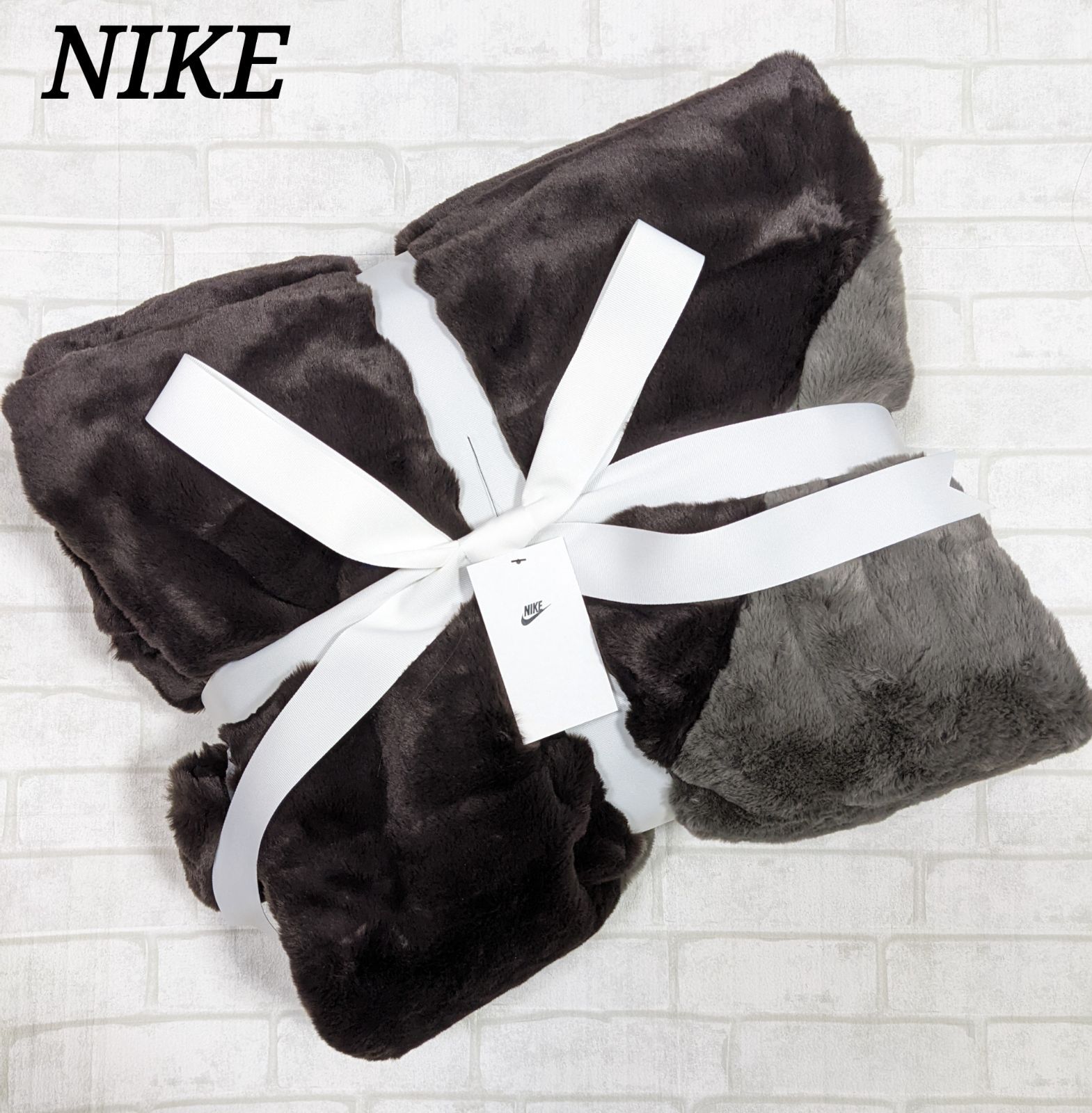 最終値下げNIKE NSW フェイクファー ブランケット スウォッシュ ブラウン NIKE NSW フェイクファー ブランケット スウォッシュ ブラウン