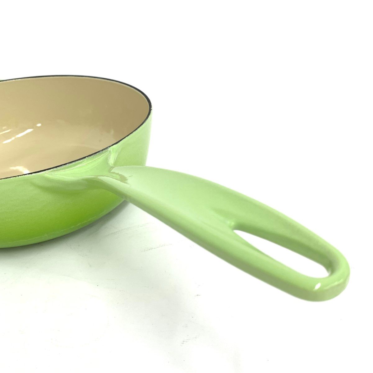 LE CREUSET ルクルーゼ ソーシエ 片手鍋 21cm 2L グリーン