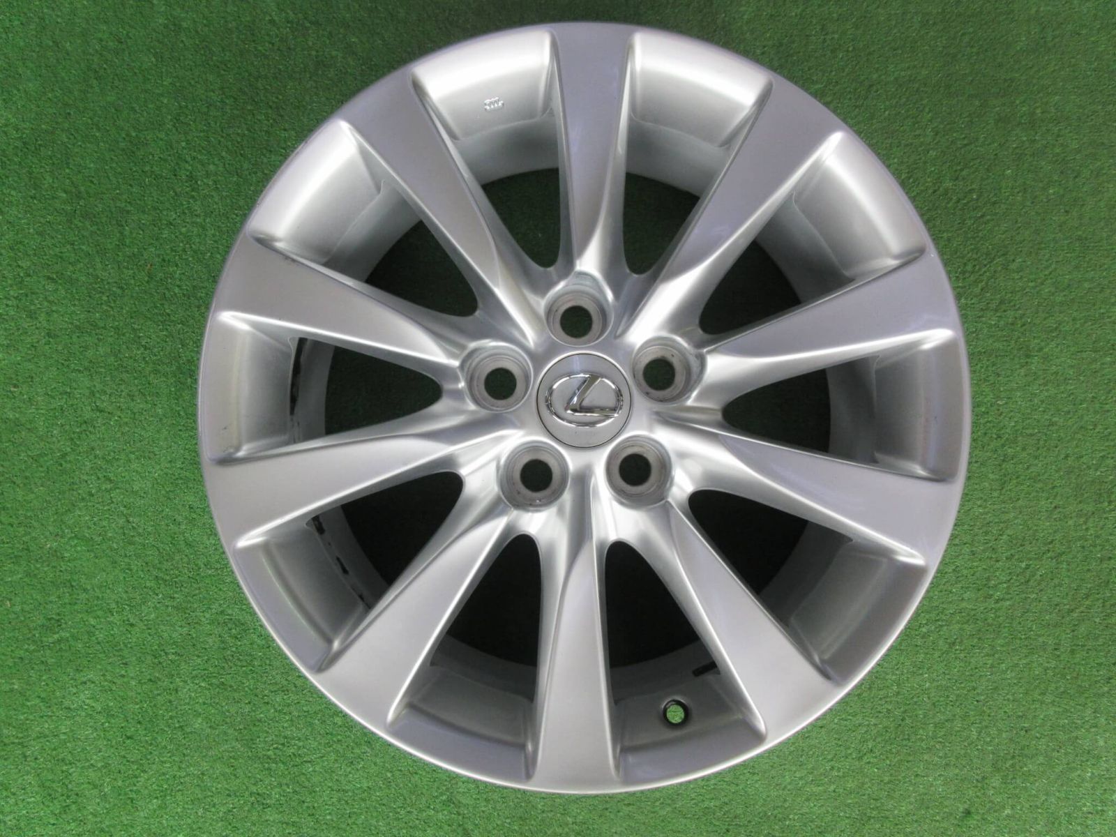 後期型ＬＳ４６０純正ホイール 7.5J-18