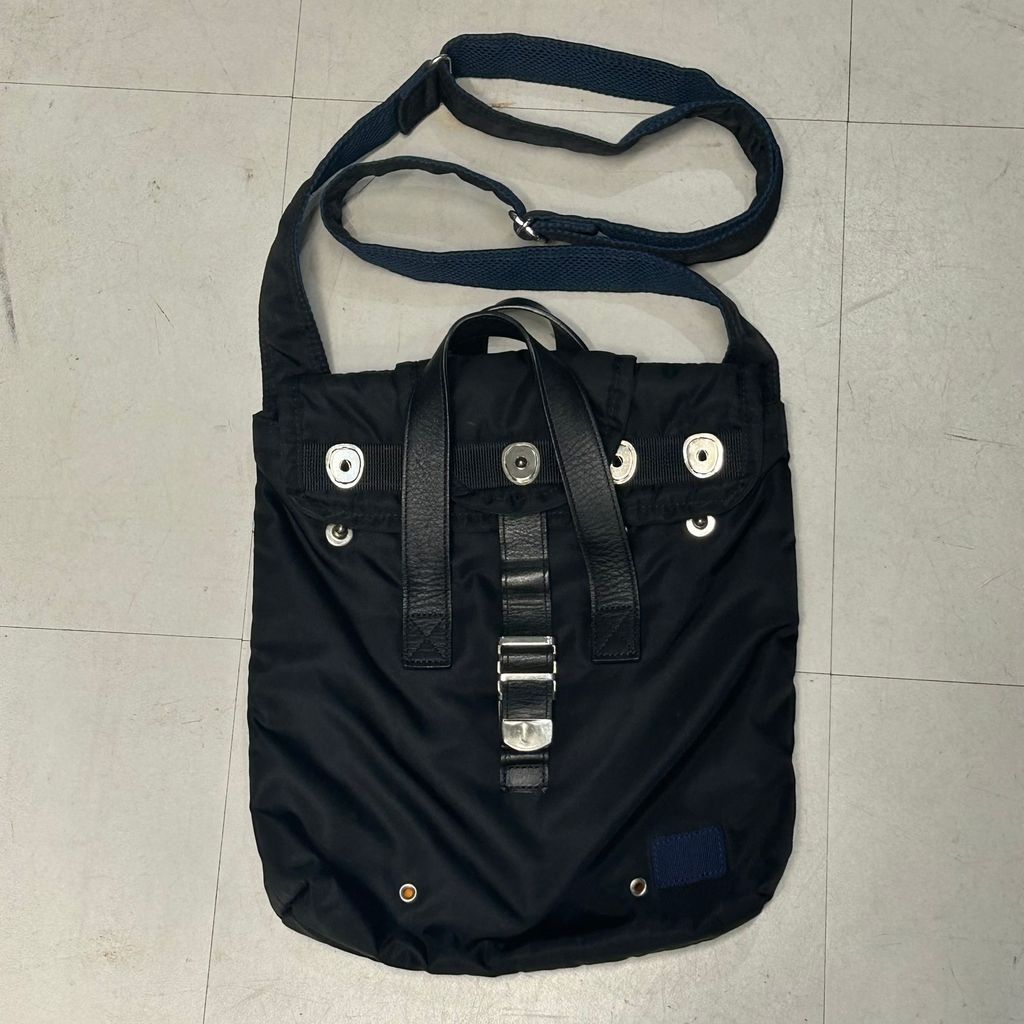 sacai×porterナイロンショルダーバッグ　ネイビー Lサイズ sacai × PORTER ショルダーバッグ ネイビー 20-0126S｜Yahoo!フリマ