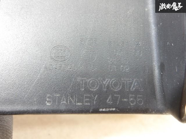 純正　トヨタ プリウス 右 テールランプ STANLEY 47-55 トヨタ プリウス ZVW30 純正 テールランプ 右 STANLEY 47-55