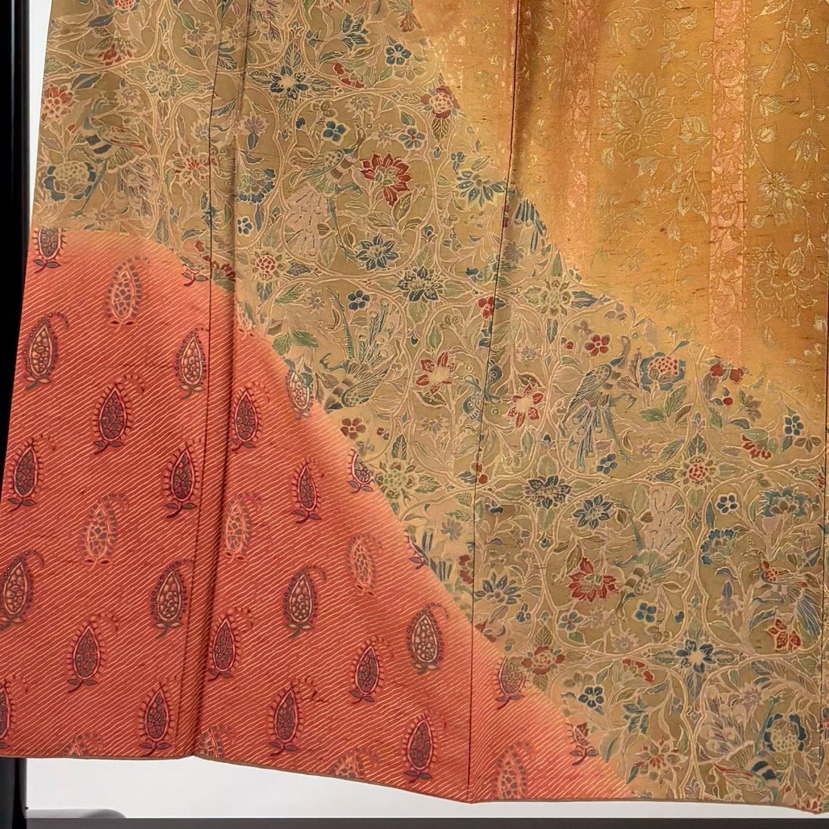 訪問着 身丈154.5cm 裄丈66cm M 袷 小糸敏 紬地 落款 草花 鳥 ぼかし 金彩 山吹茶色 正絹 名品