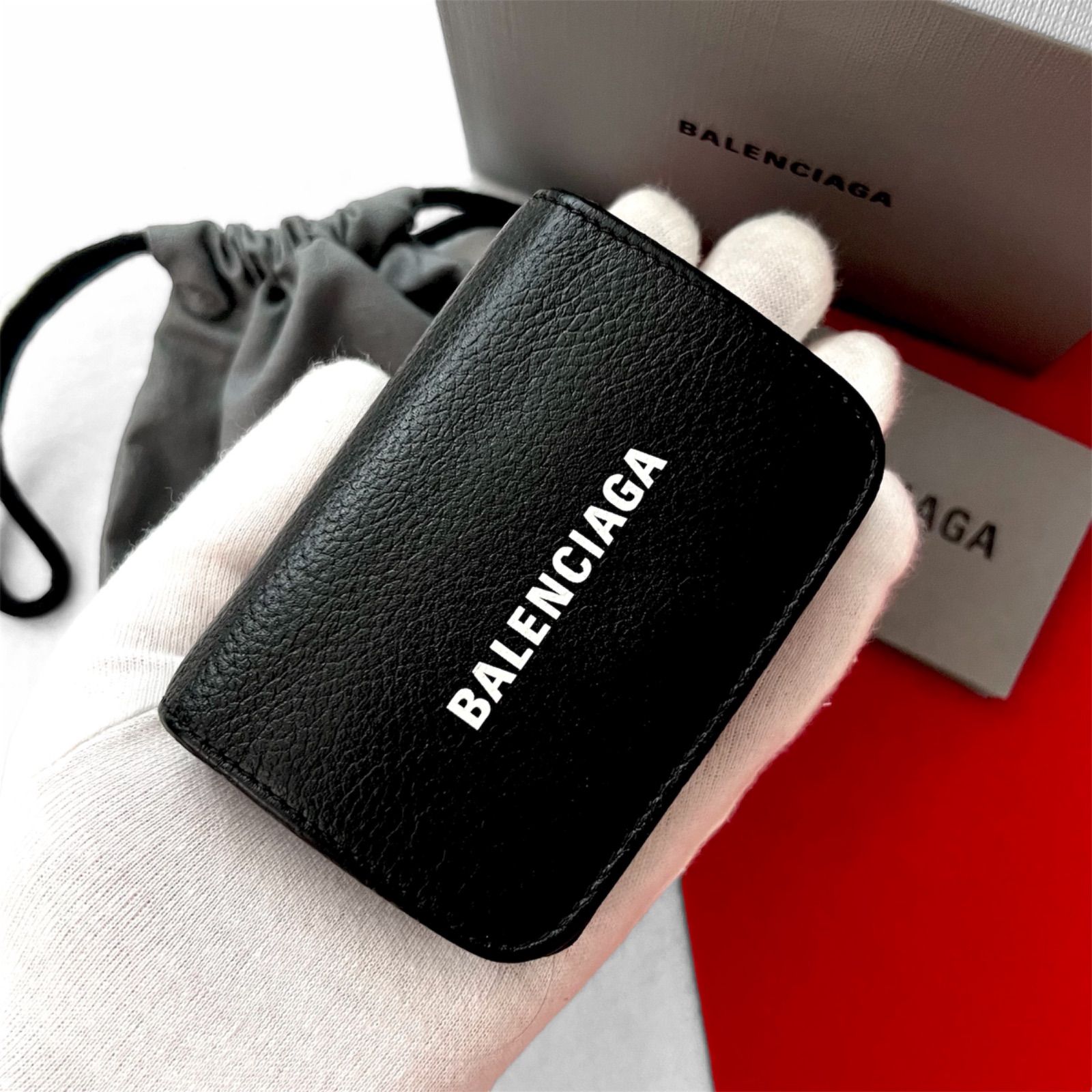 美品✨ BALENCIAGAバレンシアガ　財布　三つ折り593813 黒ブラック BALENCIAGA バレンシアガ 財布 三つ折り ブラック 593813 1IZIM 1090