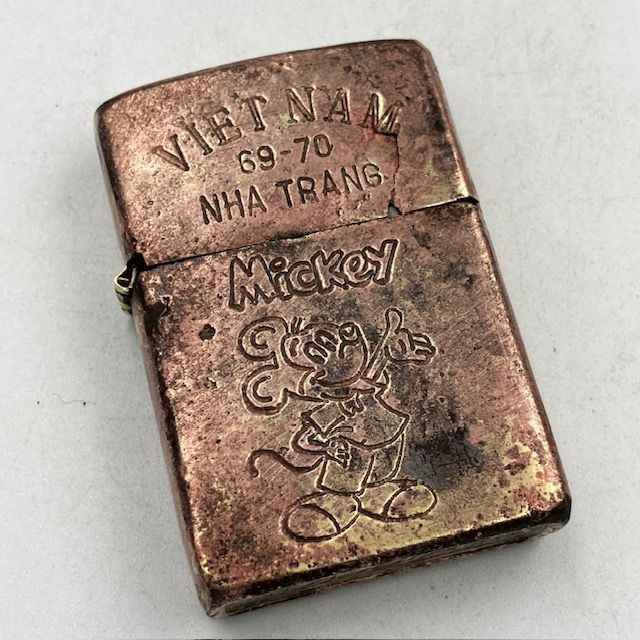 ジッポー ZIPPO ベトナムジッポー 1969年 ブラス製 ミッキーマウス柄 使えます ヴェトナムジッポー 海外直輸入 品